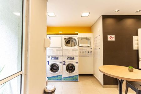 Apartamento à venda com 28m², 1 quarto e sem vagaÁrea comum