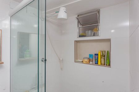 Casa à venda com 200m², 3 quartos e 2 vagasBanheiro de serviço