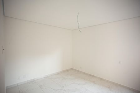 Casa à venda com 124m², 3 quartos e 2 vagas Casa à venda com 124m², 3 quartos e 2 vagasSuíte