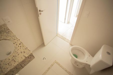 Casa à venda com 124m², 3 quartos e 2 vagas Casa à venda com 124m², 3 quartos e 2 vagasBanheiro