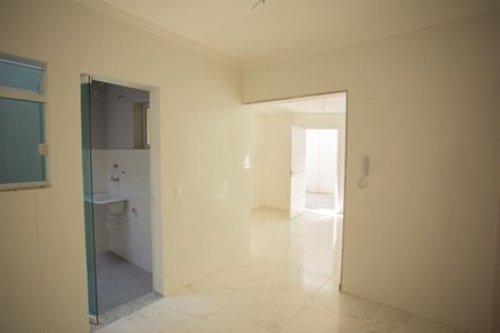 Casa à venda com 124m², 3 quartos e 2 vagas Casa à venda com 124m², 3 quartos e 2 vagasCozinha