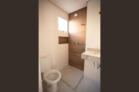 Casa à venda com 124m², 3 quartos e 2 vagas Casa à venda com 124m², 3 quartos e 2 vagasBanheiro da Suíte