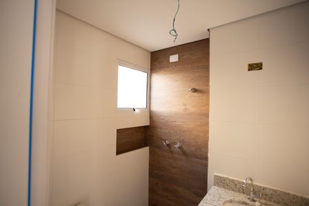 Casa à venda com 124m², 3 quartos e 2 vagas Casa à venda com 124m², 3 quartos e 2 vagasBanheiro da Suíte