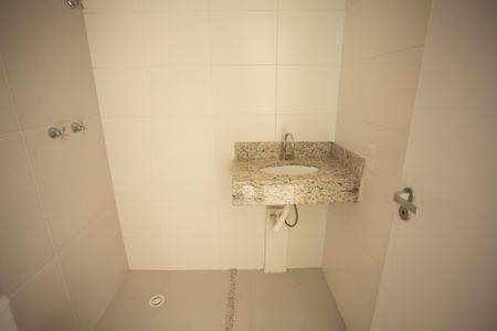 Casa à venda com 124m², 3 quartos e 2 vagas Casa à venda com 124m², 3 quartos e 2 vagasBanheiro