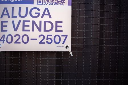 Casa à venda com 124m², 3 quartos e 2 vagas Casa à venda com 124m², 3 quartos e 2 vagasPlaquinha