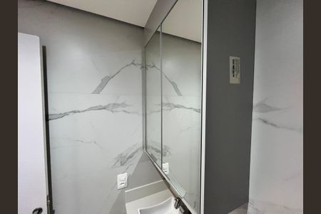 Casa de condomínio à venda com 124m², 3 quartos e 2 vagasBanheiro Social