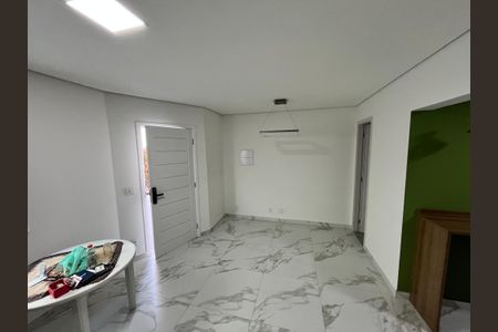 Casa de condomínio à venda com 124m², 3 quartos e 2 vagasSala