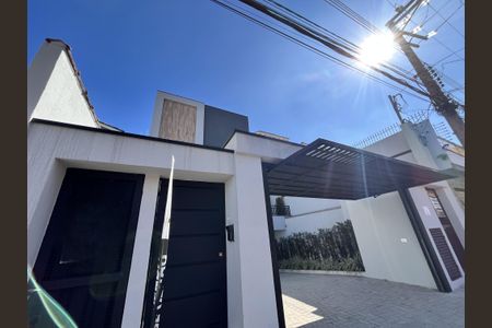 Casa de condomínio à venda com 124m², 3 quartos e 2 vagasFachada