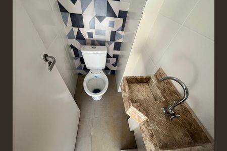 Casa de condomínio à venda com 124m², 3 quartos e 2 vagasÁrea comum - Banheiro