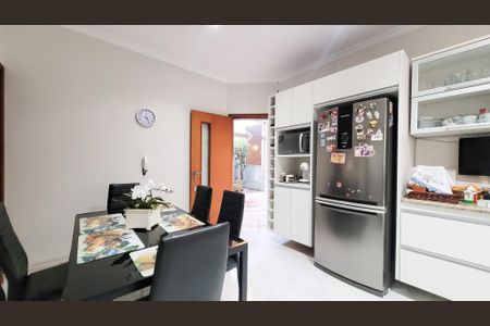 Casa de condomínio à venda com 276m², 4 quartos e 4 vagas Casa de condomínio à venda com 276m², 4 quartos e 4 vagasCozinha