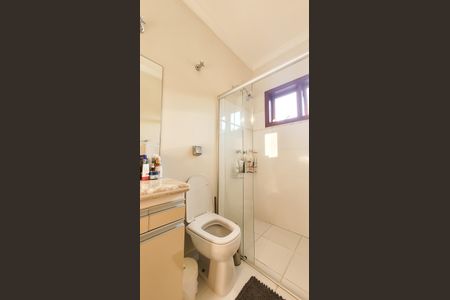 Casa de condomínio à venda com 276m², 4 quartos e 4 vagas Casa de condomínio à venda com 276m², 4 quartos e 4 vagasBanheiro da Suíte master