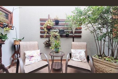 Casa de condomínio à venda com 276m², 4 quartos e 4 vagas Casa de condomínio à venda com 276m², 4 quartos e 4 vagasSala de Estar