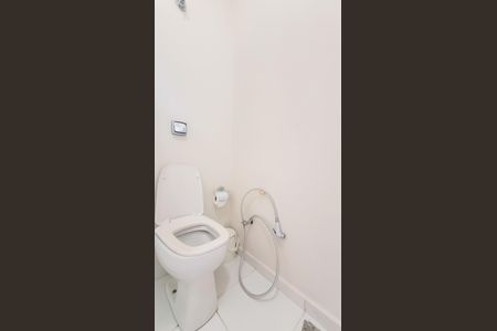 Casa de condomínio à venda com 276m², 4 quartos e 4 vagas Casa de condomínio à venda com 276m², 4 quartos e 4 vagasBanheiro da Suíte 1