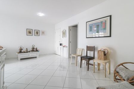 Apartamento à venda com 90m², 2 quartos e 1 vaga Apartamento à venda com 90m², 2 quartos e 1 vagaSala