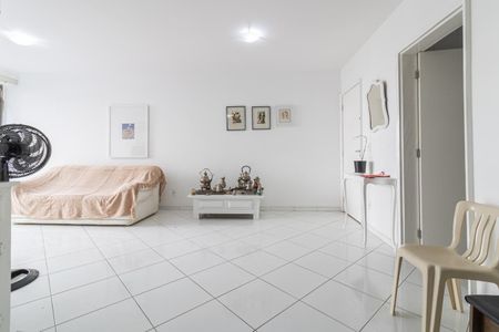 Apartamento à venda com 90m², 2 quartos e 1 vaga Apartamento à venda com 90m², 2 quartos e 1 vagaSala