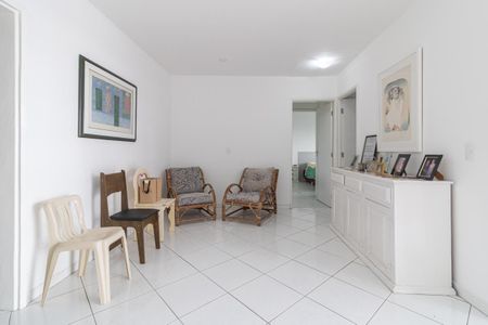Apartamento à venda com 90m², 2 quartos e 1 vaga Apartamento à venda com 90m², 2 quartos e 1 vagaSala
