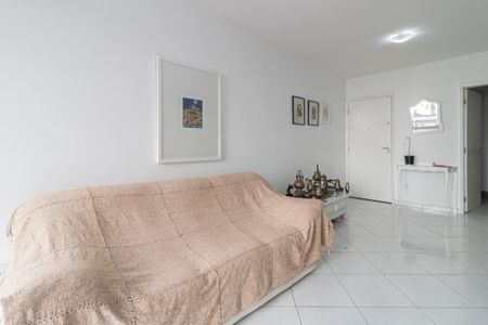 Apartamento à venda com 90m², 2 quartos e 1 vaga Apartamento à venda com 90m², 2 quartos e 1 vagaSala