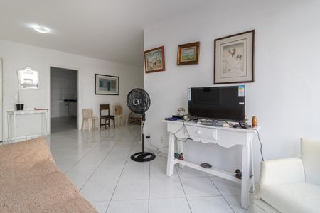 Apartamento à venda com 90m², 2 quartos e 1 vaga Apartamento à venda com 90m², 2 quartos e 1 vagaSala
