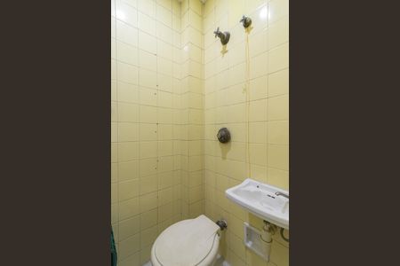 Apartamento à venda com 90m², 2 quartos e 1 vaga Apartamento à venda com 90m², 2 quartos e 1 vagaBanheiro de serviço