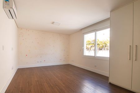 Casa à venda com 680m², 4 quartos e 6 vagas Casa à venda com 680m², 4 quartos e 6 vagasSuíte 1