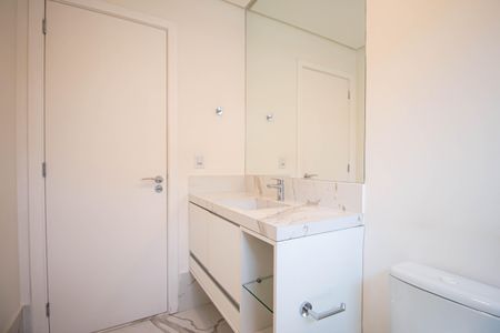 Casa à venda com 680m², 4 quartos e 6 vagas Casa à venda com 680m², 4 quartos e 6 vagasBanheiro Suíte 1