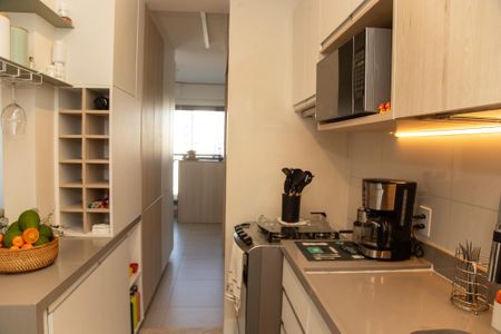 Apartamento à venda com 71m², 2 quartos e 1 vaga Apartamento à venda com 71m², 2 quartos e 1 vagaCozinha e Área de Serviço