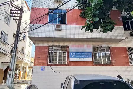 Apartamento à venda com 50m², 2 quartos e 1 vaga Apartamento à venda com 50m², 2 quartos e 1 vagaPlaca