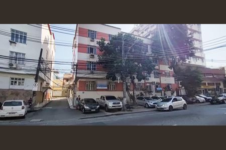 Apartamento à venda com 50m², 2 quartos e 1 vaga Apartamento à venda com 50m², 2 quartos e 1 vagaFachada