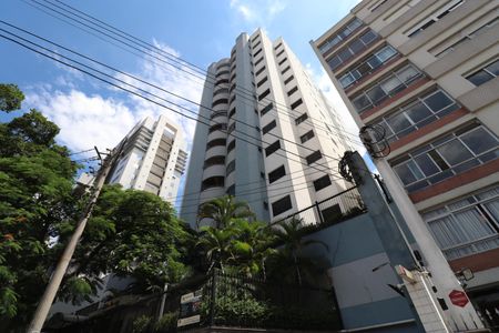 Apartamento à venda com 117m², 3 quartos e 2 vagasFachada