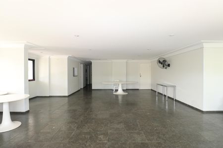Apartamento à venda com 117m², 3 quartos e 2 vagasÁrea comum - Salão de festas