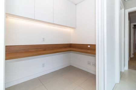 Apartamento à venda com 123m², 3 quartos e 2 vagasEscritório