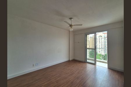 Apartamento à venda com 88m², 2 quartos e 2 vagas Apartamento à venda com 88m², 2 quartos e 2 vagasSuíte