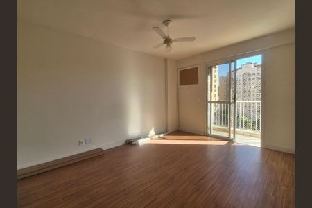 Apartamento à venda com 88m², 3 quartos e 2 vagas Apartamento à venda com 88m², 3 quartos e 2 vagasSuíte