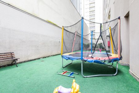 Apartamento à venda com 102m², 2 quartos e 1 vaga