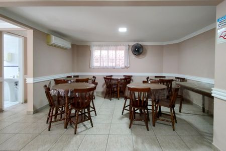 Apartamento para alugar com 74m², 2 quartos e 1 vaga Apartamento para alugar com 74m², 2 quartos e 1 vagaÁrea comum - Salão de festas