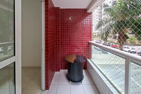 Apartamento para alugar com 74m², 2 quartos e 1 vaga Apartamento para alugar com 74m², 2 quartos e 1 vagaSacada