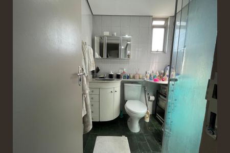Apartamento à venda com 70m², 3 quartos e 2 vagas Apartamento à venda com 70m², 3 quartos e 2 vagasBanheiro Social