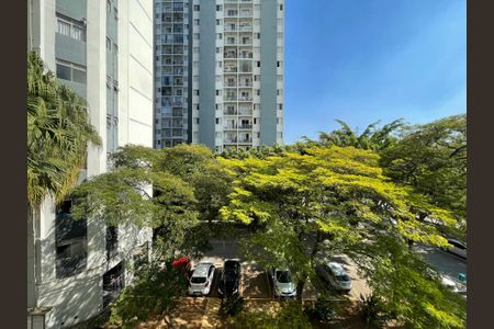 Apartamento à venda com 70m², 3 quartos e 2 vagas Apartamento à venda com 70m², 3 quartos e 2 vagasVista