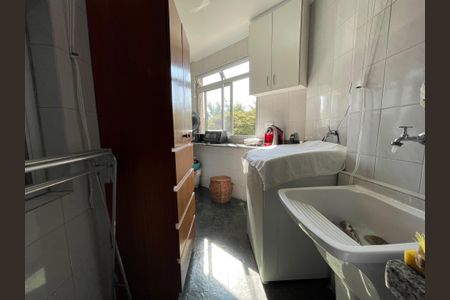 Apartamento à venda com 70m², 3 quartos e 2 vagas Apartamento à venda com 70m², 3 quartos e 2 vagasÁrea de Serviço
