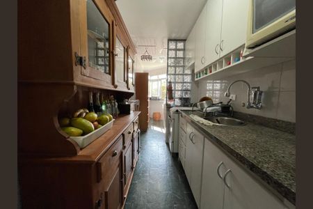 Apartamento à venda com 70m², 3 quartos e 2 vagas Apartamento à venda com 70m², 3 quartos e 2 vagasCozinha