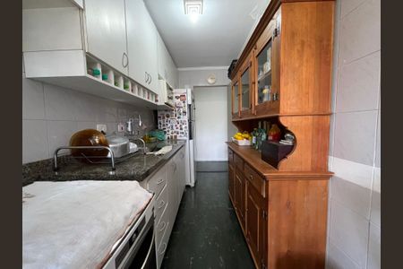 Apartamento à venda com 70m², 3 quartos e 2 vagas Apartamento à venda com 70m², 3 quartos e 2 vagasCozinha