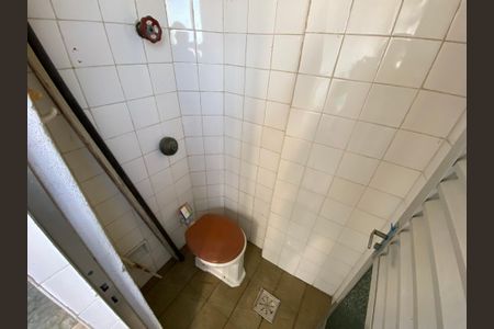 Apartamento à venda com 60m², 2 quartos e 1 vaga Apartamento à venda com 60m², 2 quartos e 1 vagaBanheiro de serviço