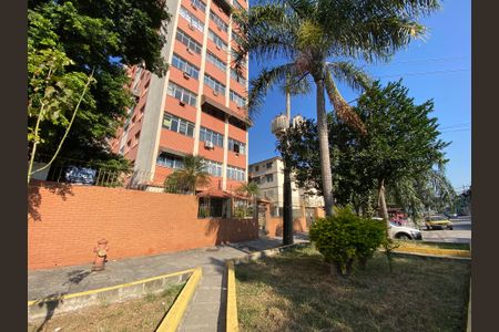Apartamento à venda com 60m², 2 quartos e 1 vaga Apartamento à venda com 60m², 2 quartos e 1 vagaFachada