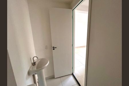 Apartamento à venda com 33m², 2 quartos e sem vaga Apartamento à venda com 33m², 2 quartos e sem vagaBanheiro