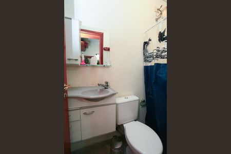 Casa à venda com 210m², 3 quartos e 5 vagasBanheiro de Serviço