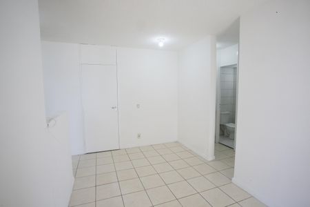 Apartamento à venda com 50m², 2 quartos e 1 vaga Apartamento à venda com 50m², 2 quartos e 1 vagaSala
