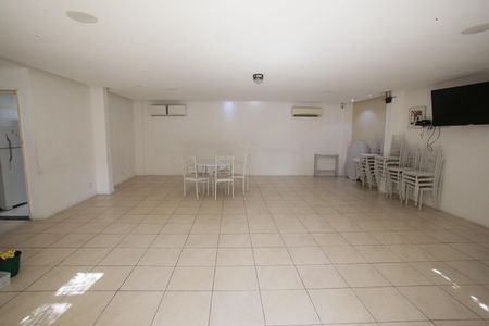 Apartamento à venda com 50m², 2 quartos e 1 vaga Apartamento à venda com 50m², 2 quartos e 1 vagaÁrea comum - Salão de festas