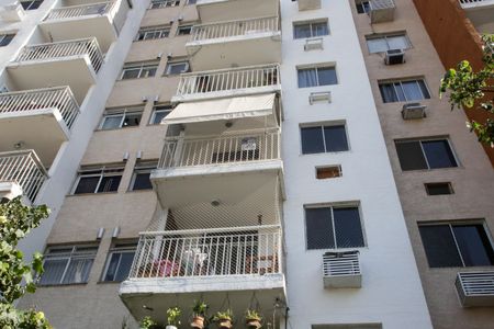 Apartamento à venda com 50m², 2 quartos e 1 vaga Apartamento à venda com 50m², 2 quartos e 1 vagaPlaquinha