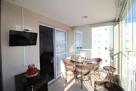 Apartamento para alugar com 74m², 3 quartos e 1 vagaVaranda