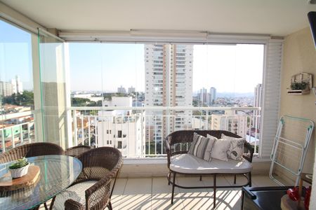 Apartamento para alugar com 74m², 3 quartos e 1 vagaVaranda